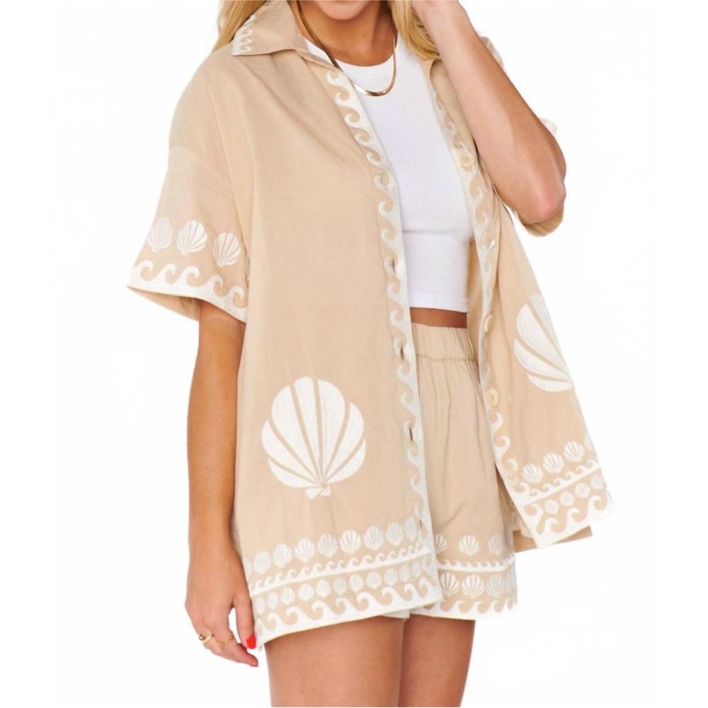 Show Me Your MuMu Tan Shell Print shirt